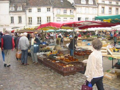 Beaune's active Town Square.